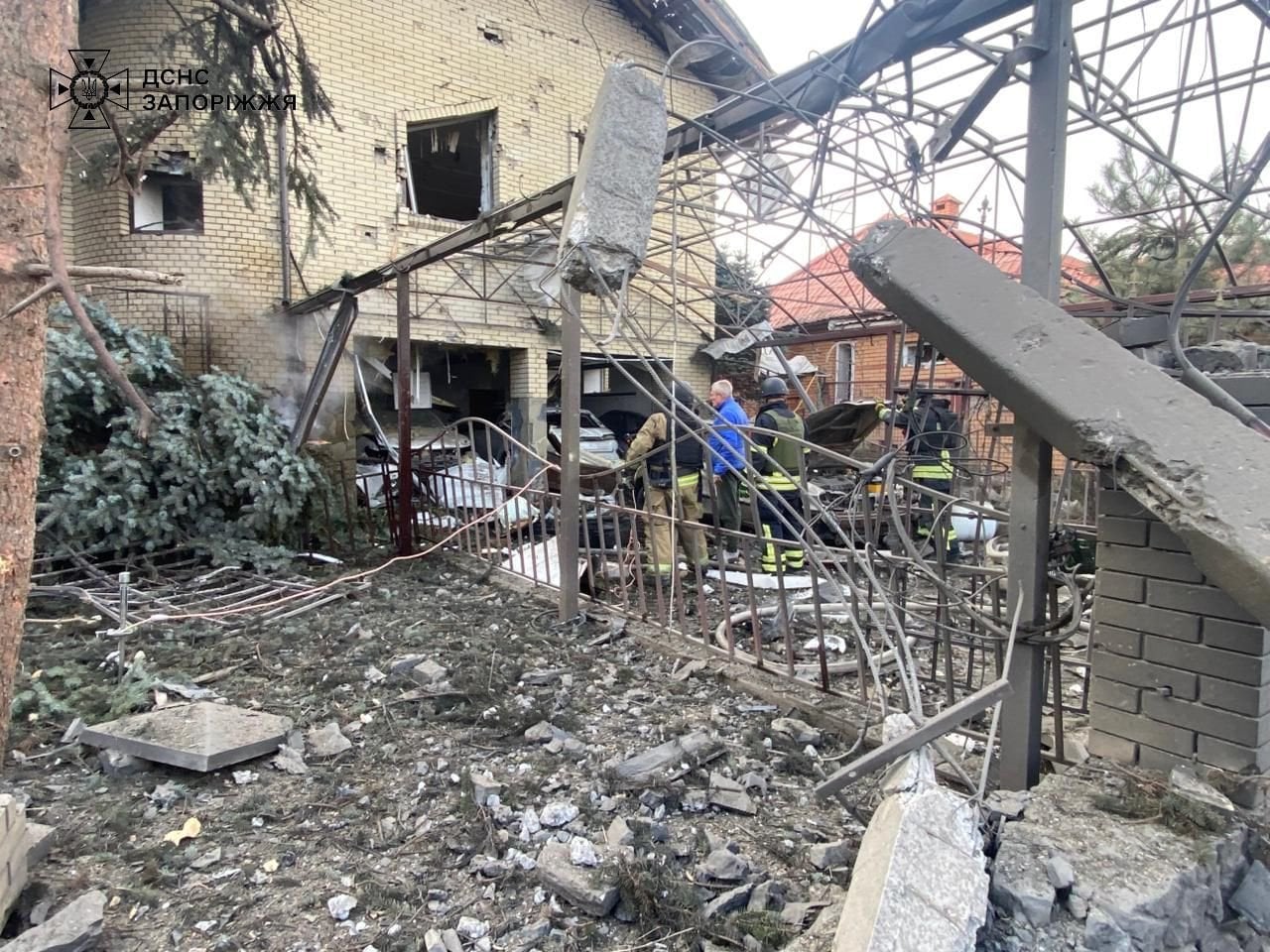 авіаудар по Запоріжжю 19 грудня_3 / © ДСНС