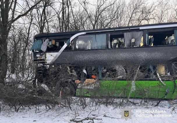 Смертельна ДТП на Кiровоградщинi: зiштовхнулися автопоїзд та автобус. / © Національна поліція Кіровоградської області