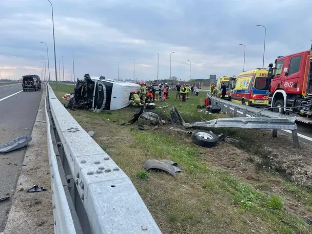 У Польщі перекинувся мікроавтобус з українцями. / © rmf24.pl