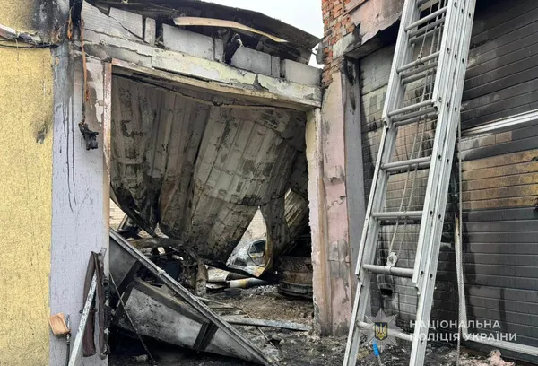 У Луцьку поліція документує наслідки нічної атаки росіян (фото)