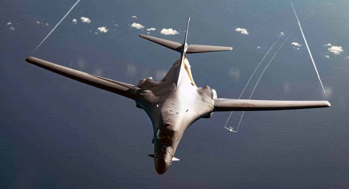 Бомбардувальний B-1B Lancer